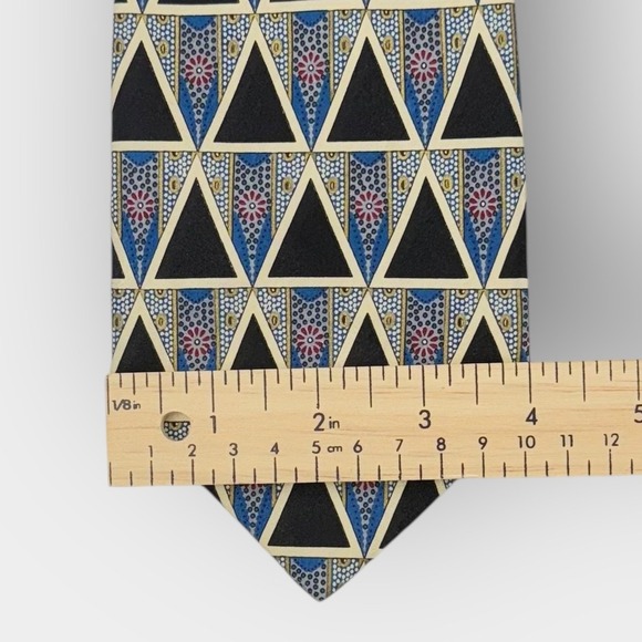 100% silk tie geometric triangle print vintage made in Canada 60 inch - Picture 3 of 5
